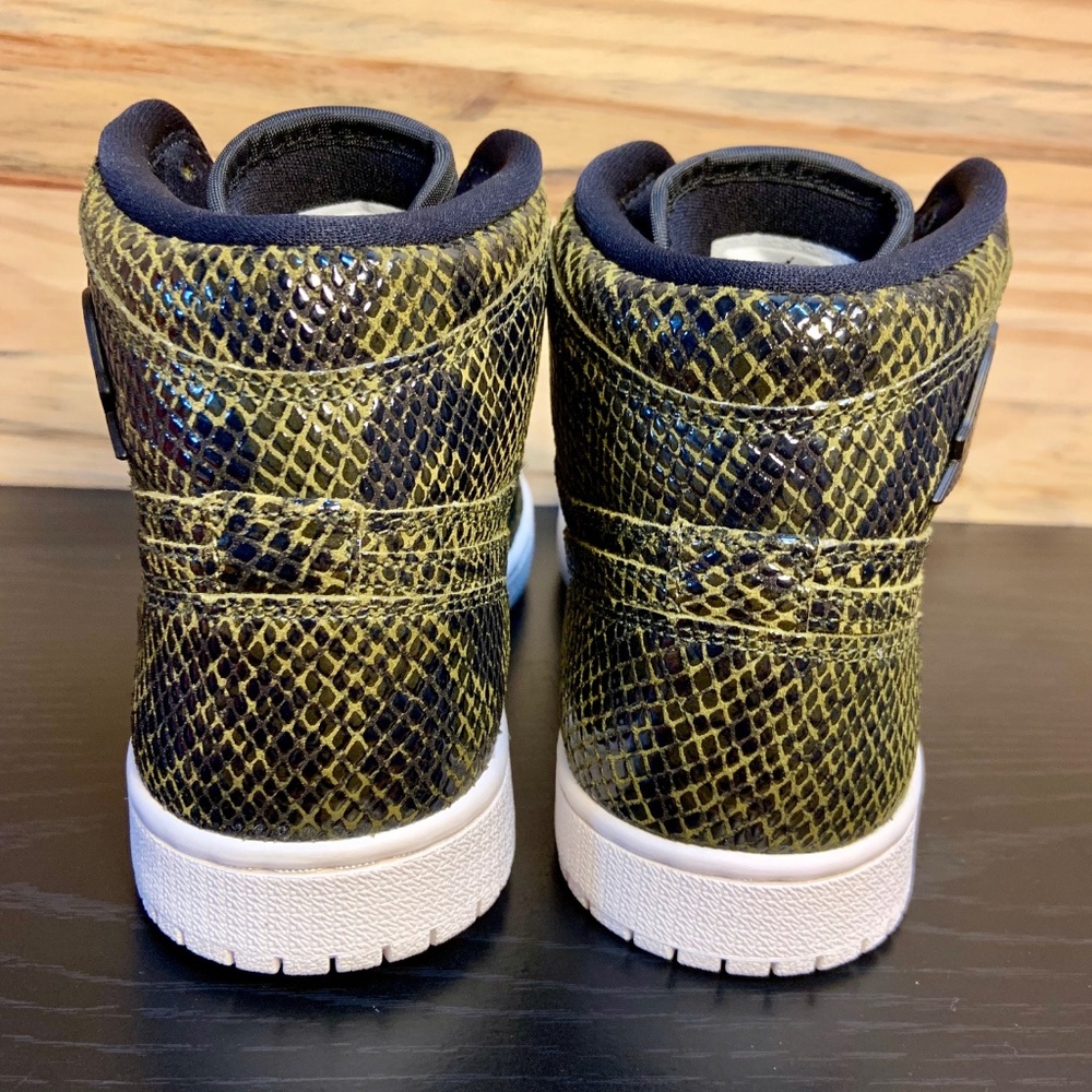 New Nike Air Jordan 1 Retro High Snakeskin - Picture 6 of 8